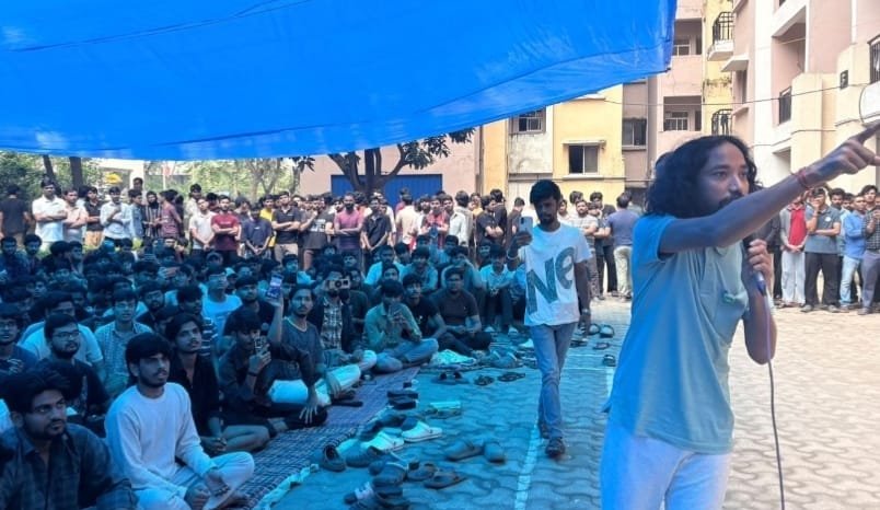 IIT RANCHI : इंस्टिट्यूट के प्रेशर और लापरवाही के वज़ह से छात्र आदित्य का जान गया है डायरेक्टर को इस्तीफा देना होगा --देवेन्द्र नाथ महतो,छात्र नेता